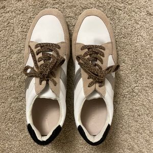 Sanctuary Vegan Leather Sneaker. Size 9. EUC.